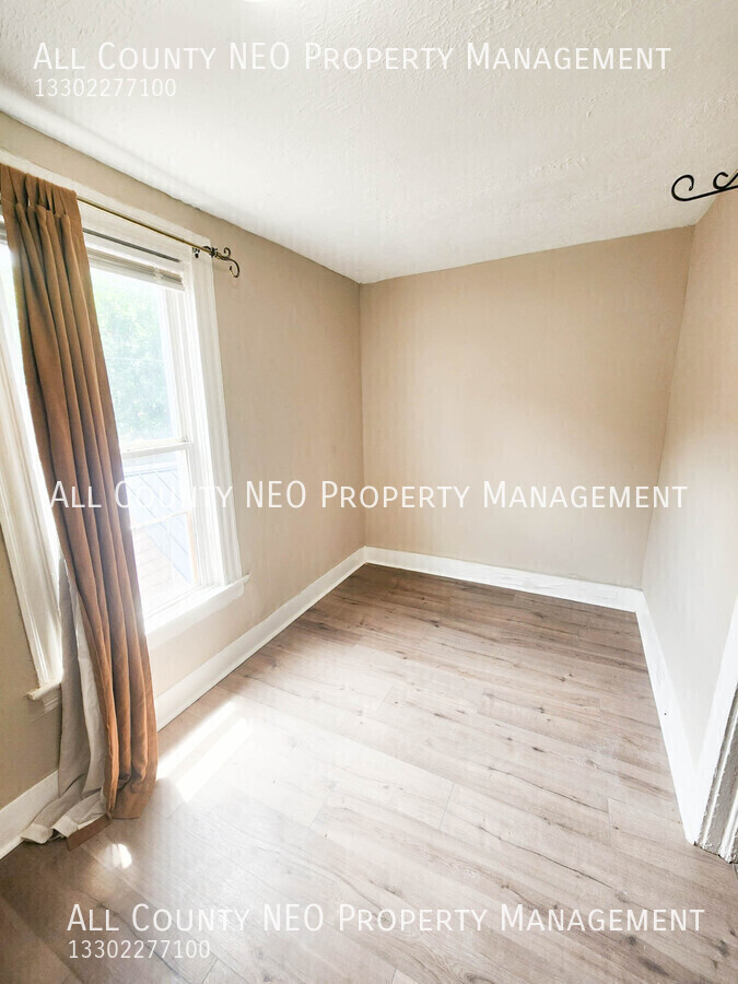 2044 W 44th St – photo 5