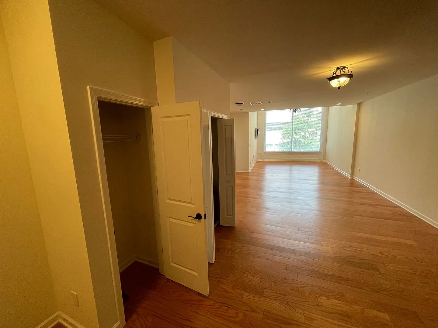 99 Pine Street – photo 1