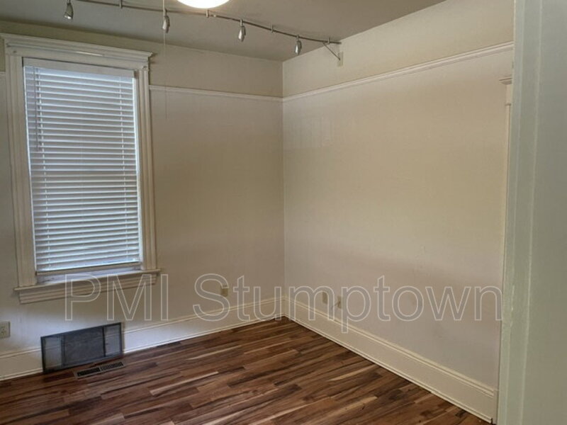 601 S McLoughlin Blvd – photo 3