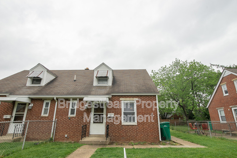 809 Winston Dr – photo 1