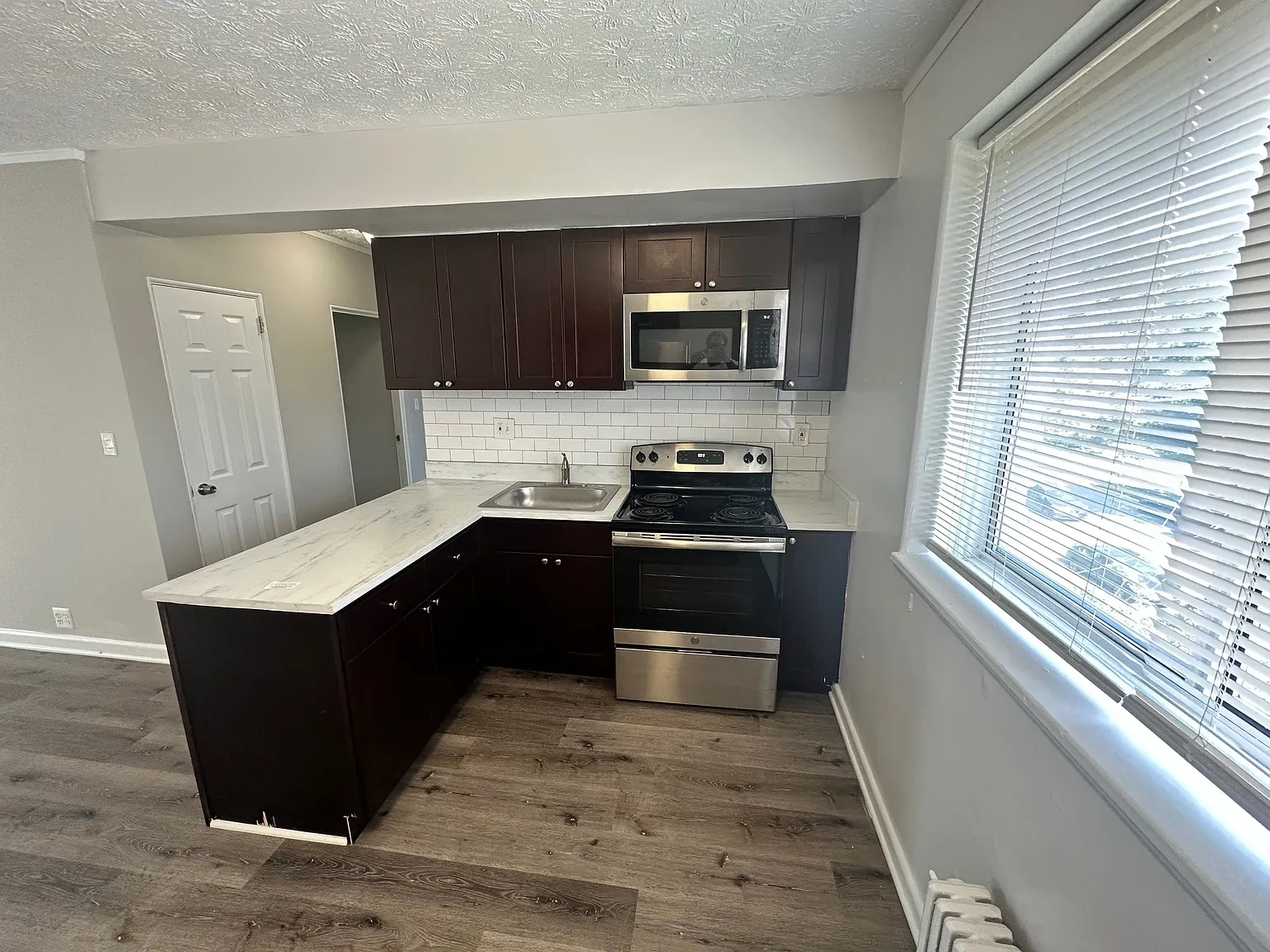 Parkway Gardens Apartments – photo 2