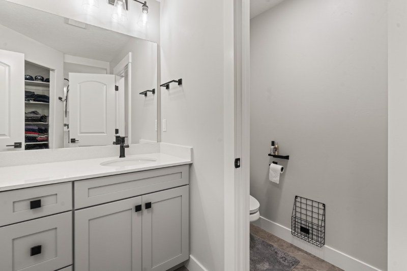 2081 N 4100 W unit 2081 N 4100 W – photo 4