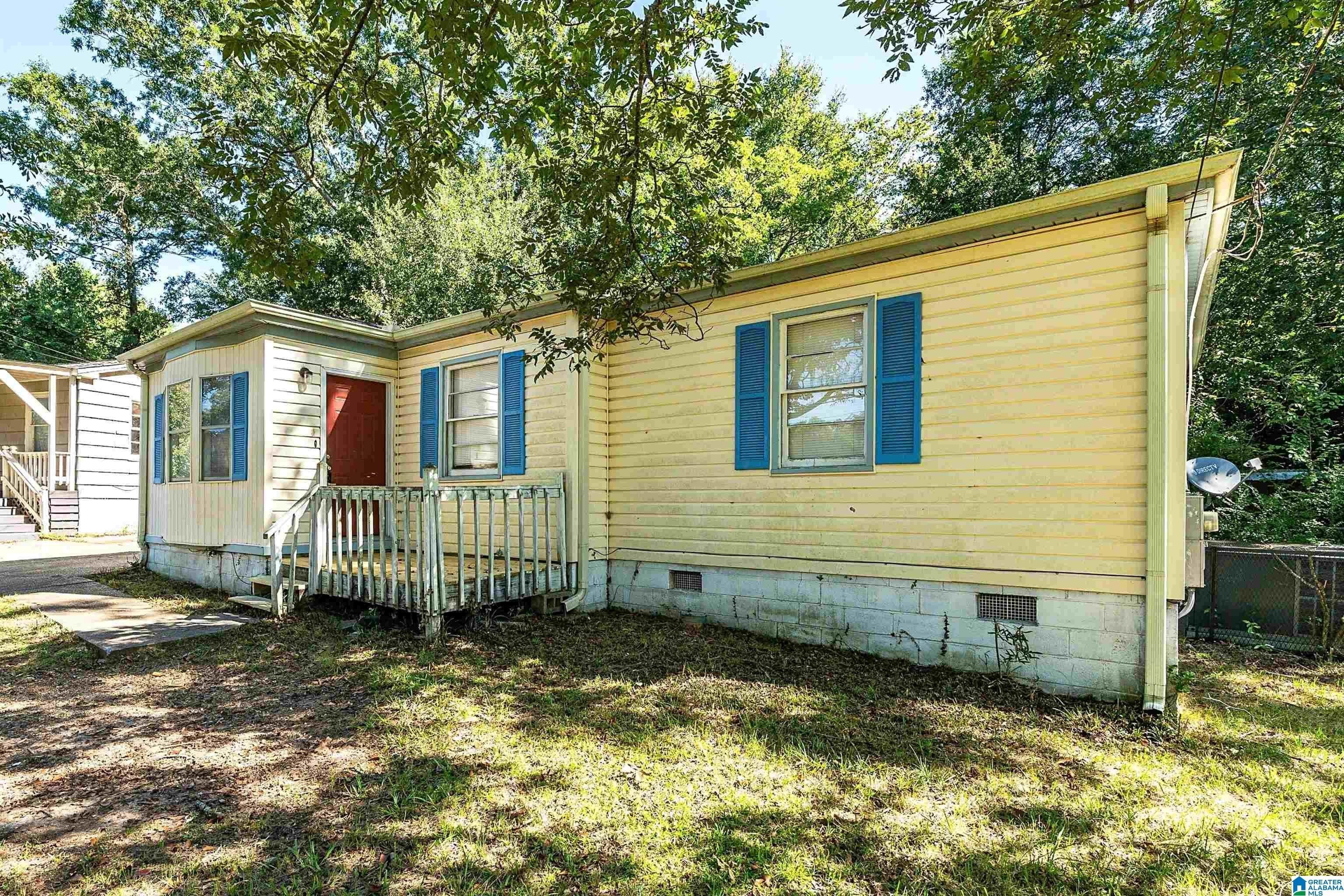 340 McPherson Ave, Midfield – photo 3