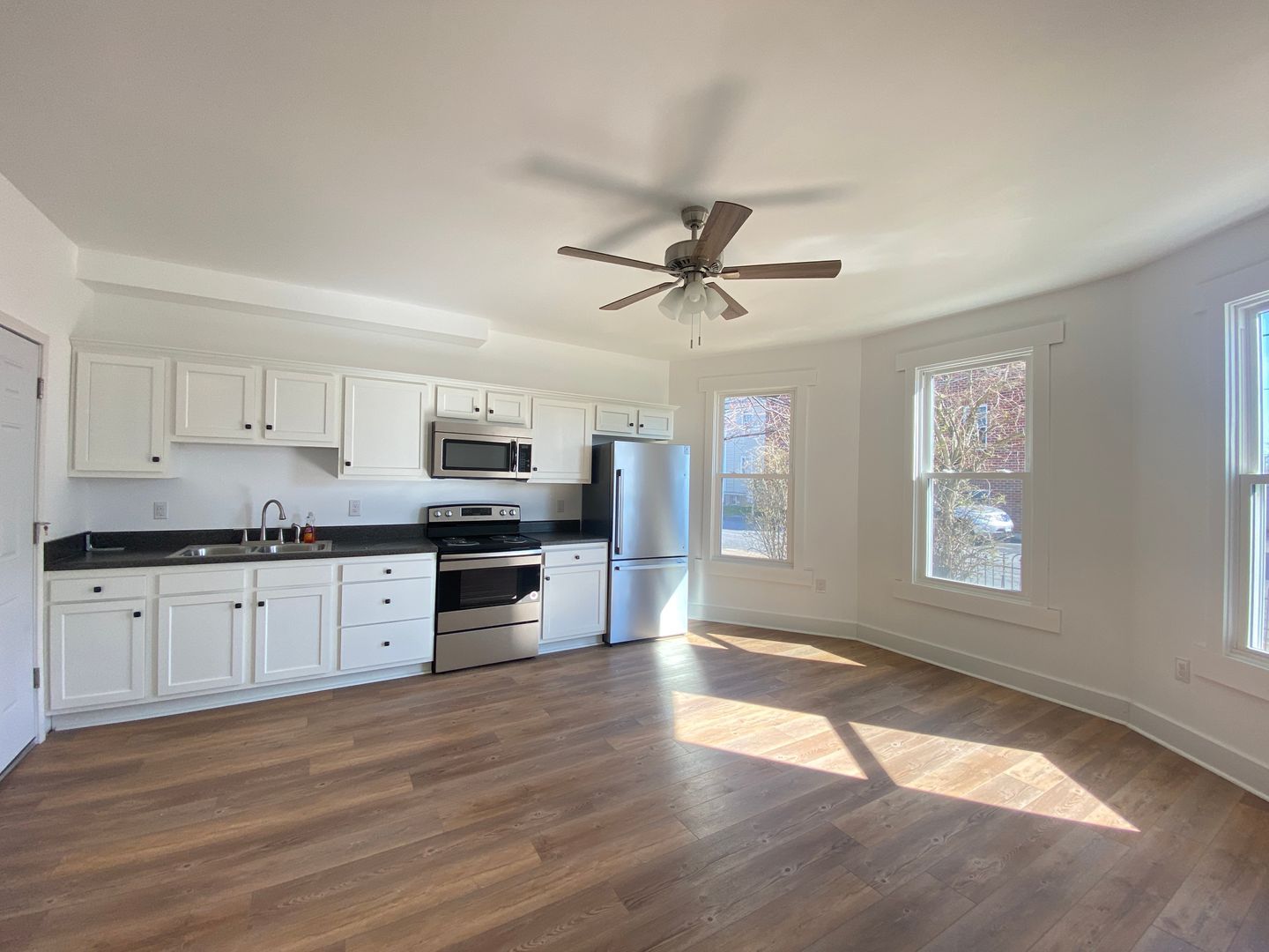 102 Academy St unit Unit 1 – photo 1