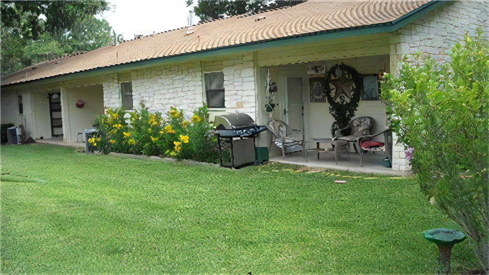 205 Riverview Dr – photo 2