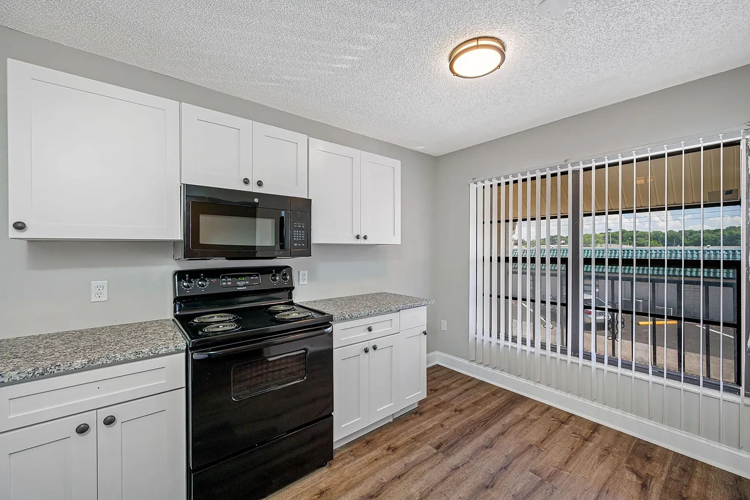 Armature Lake Apartments – photo 3