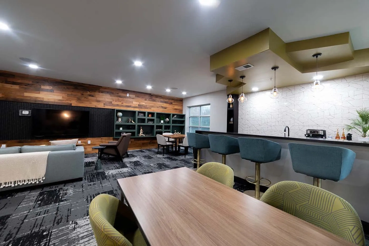 310 at Nulu Apartments – photo 3