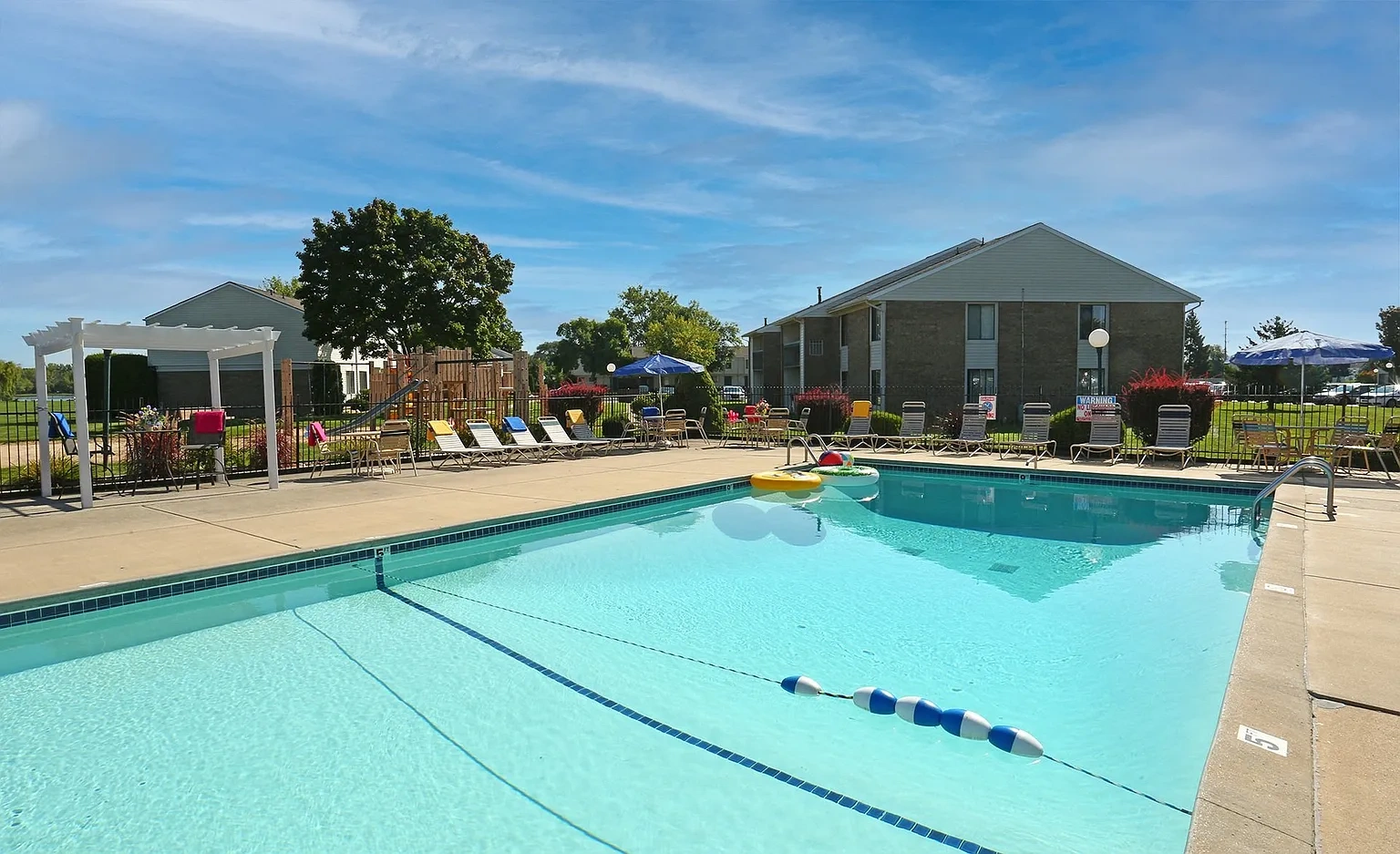 Waters Landing Apartments – photo 2