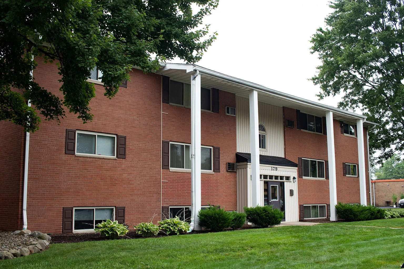 Ryan Place Apartments – photo 2