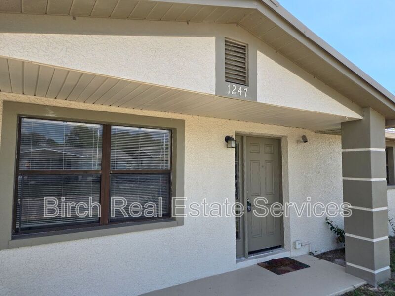 1247 Chelsea Ln – photo 2