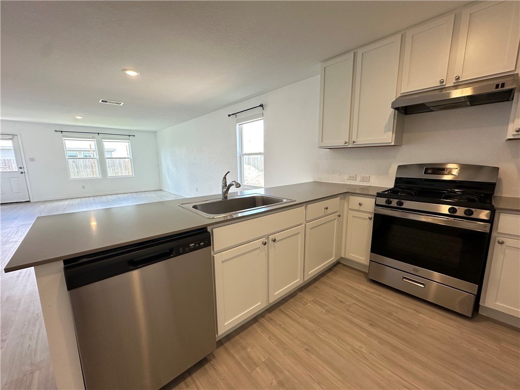 1203 Athena Dr – photo 4