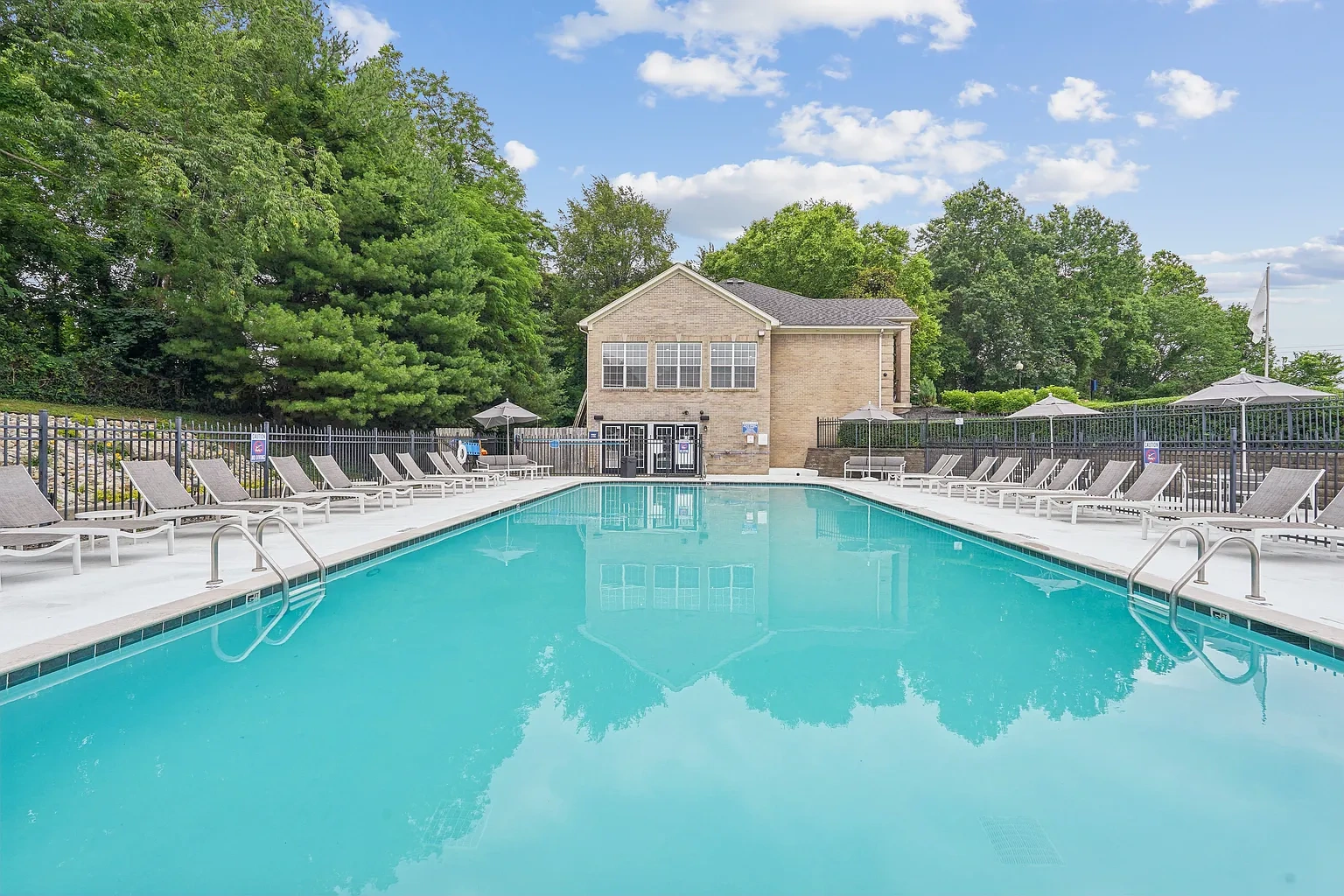 Orchard Hills Apartments – photo 2
