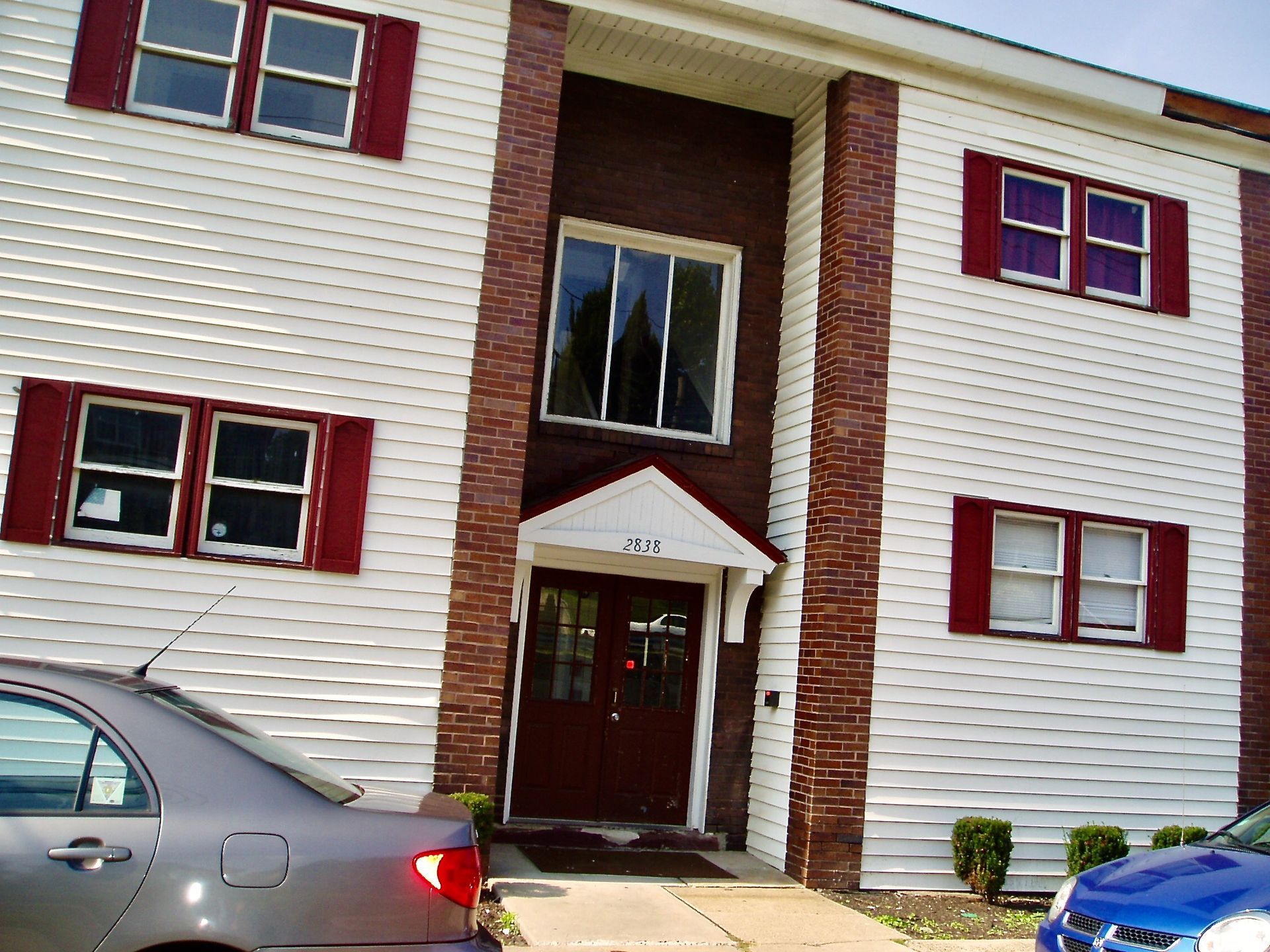 2838 Broadway Avenue – photo 1