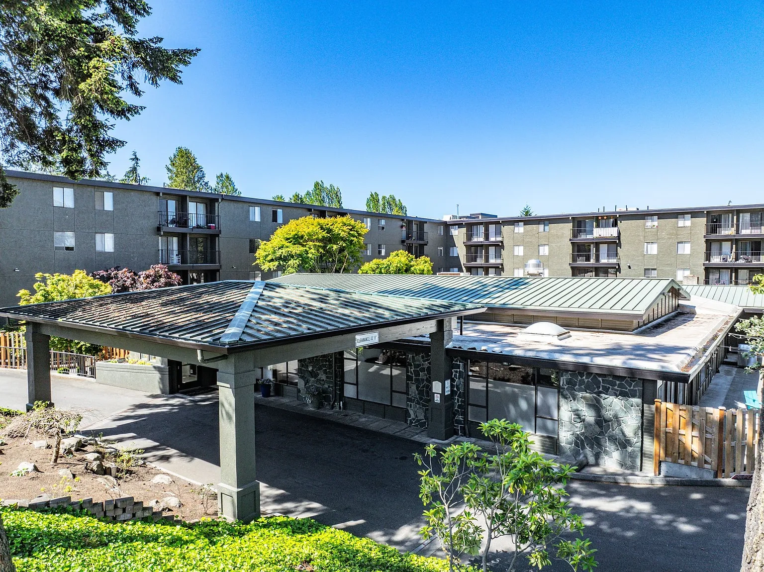 Highlander Apartments – photo 4