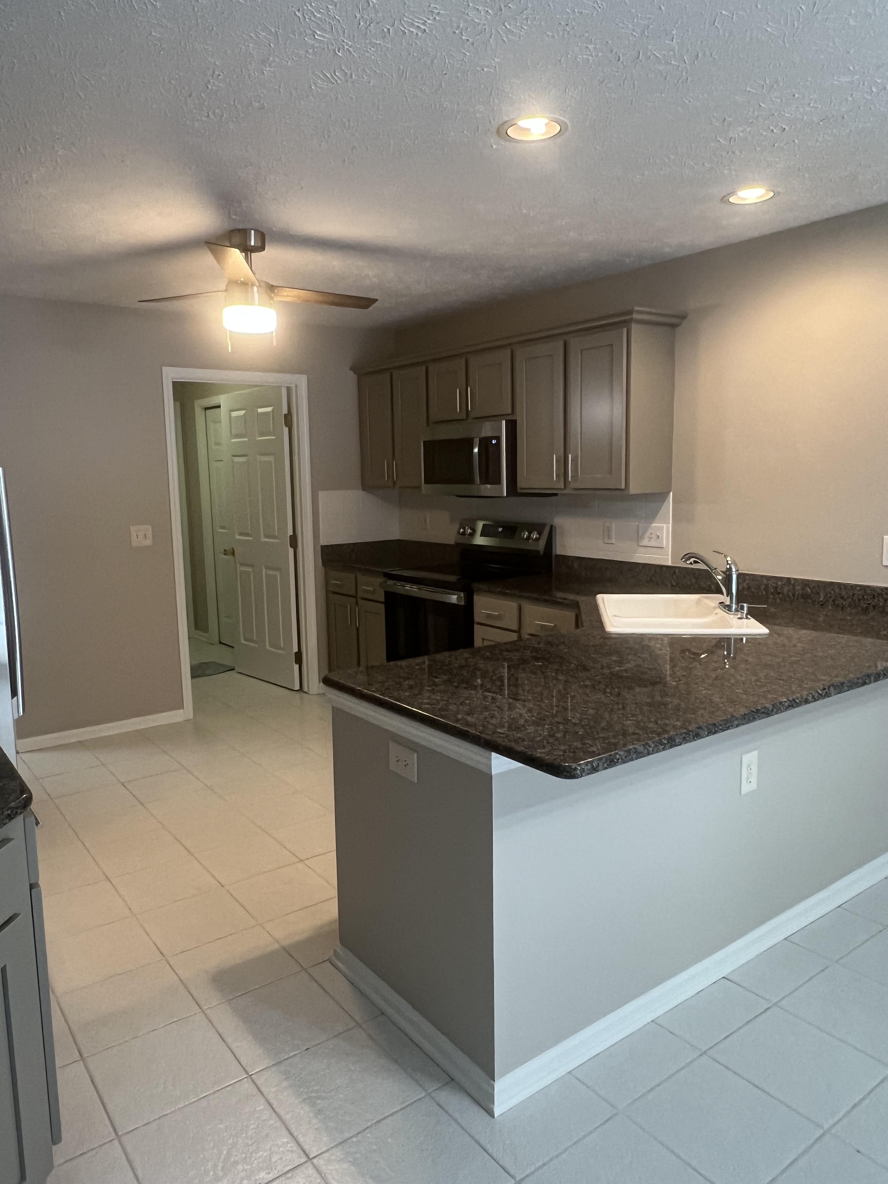 36447 N Reserve Cir – photo 5