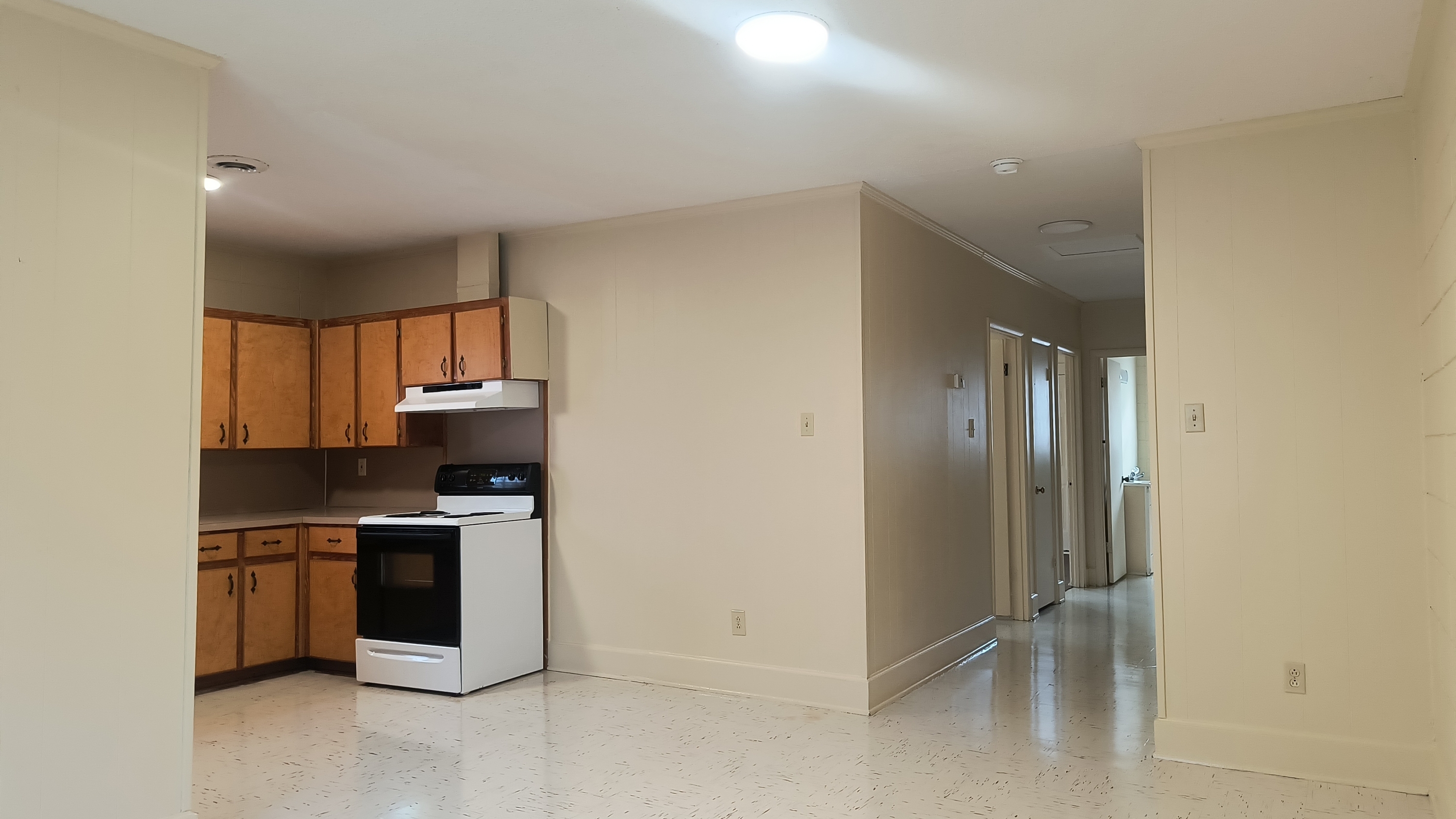 3008 S Holly St – photo 3