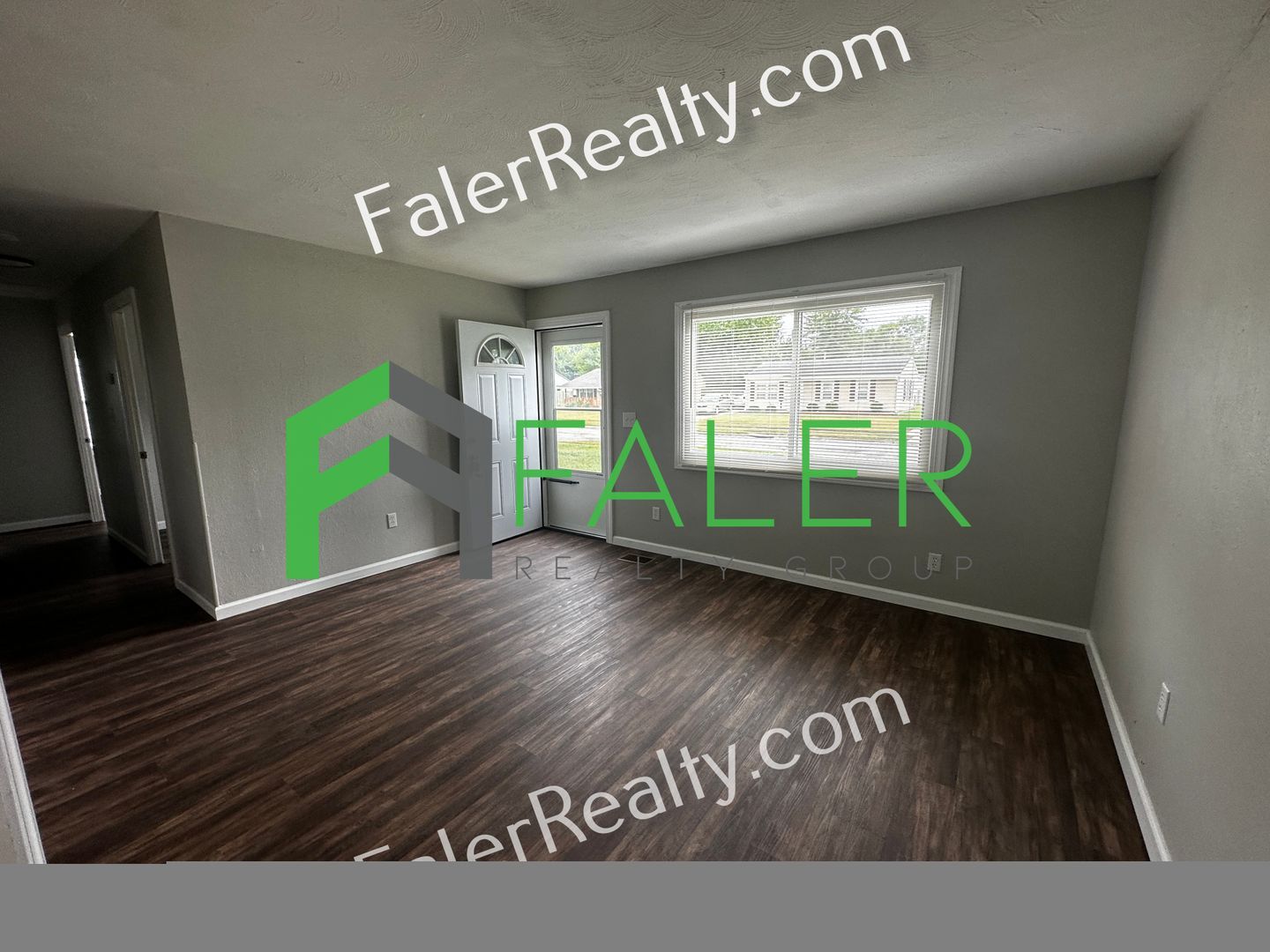 498 Ridgebury Dr – photo 3
