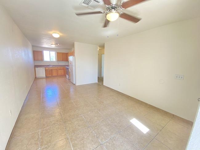 486 S 15th Ave – photo 2