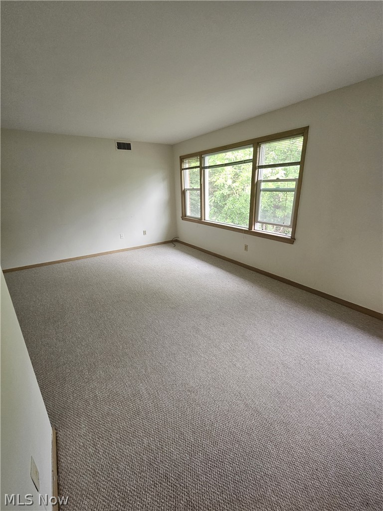 2545 Kenilworth Rd unit 11 – photo 4