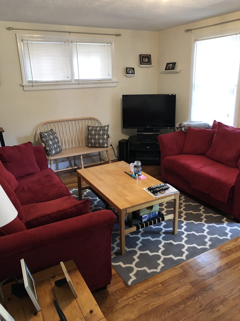 3415 Stuart Ave unit Apt #1st Flr – photo 4