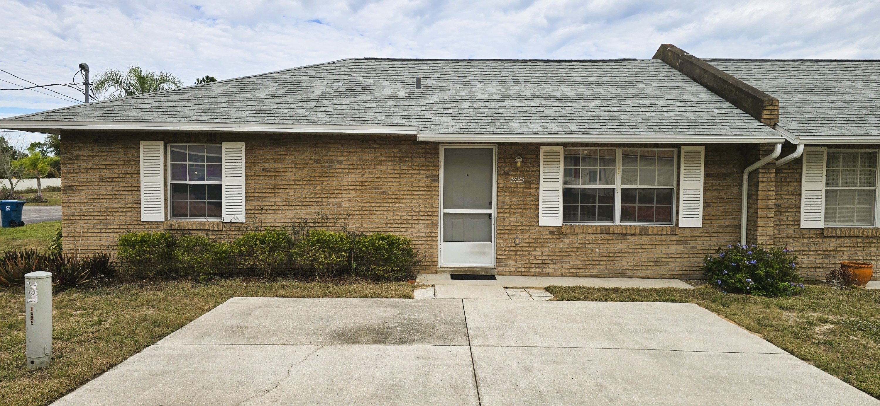1425 Thousand Roses Dr S – photo 1