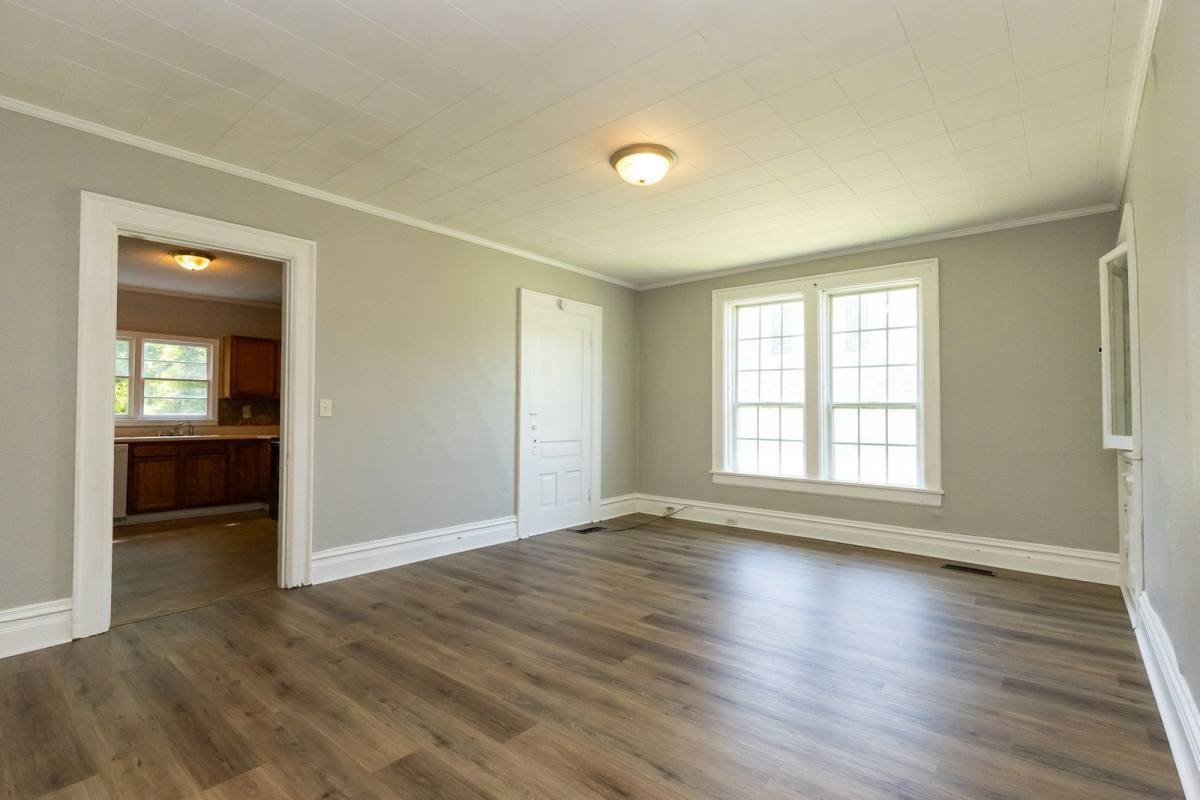 4028 Highland Ave – photo 5