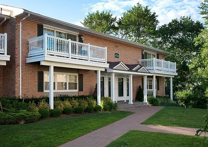 Fairfield Court – photo 1