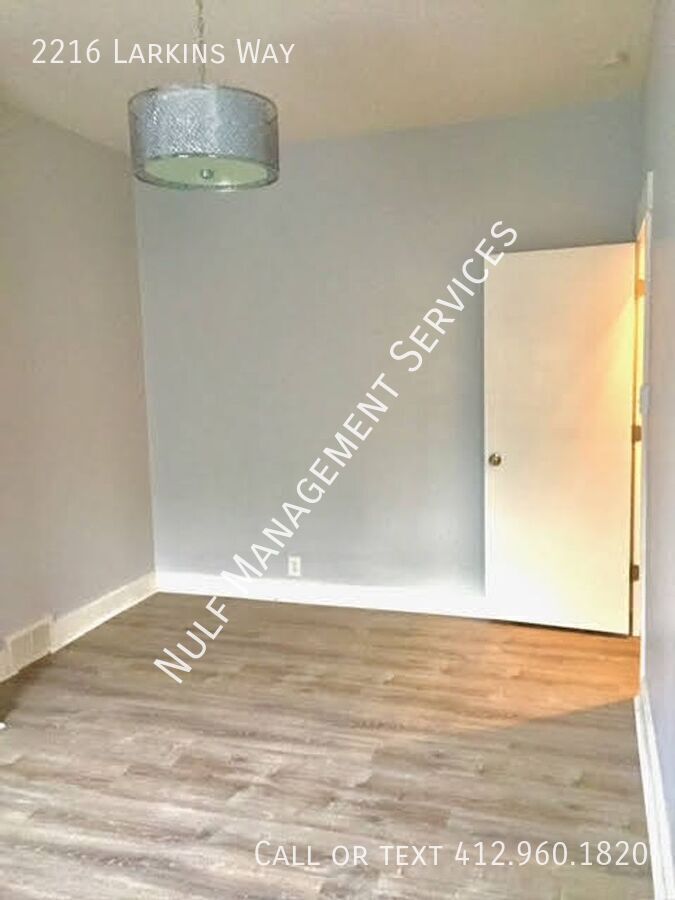 2216 Larkins Wy – photo 4