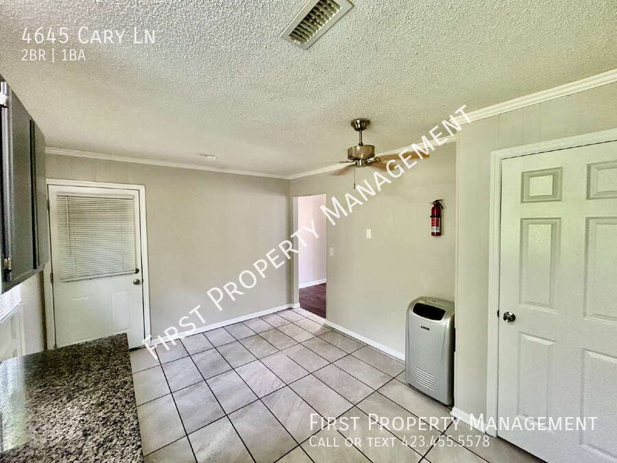 4645 Cary Ln – photo 5