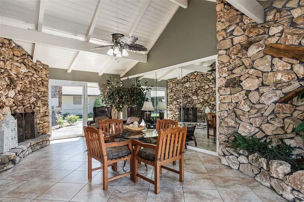 Reef Apartments – photo 5