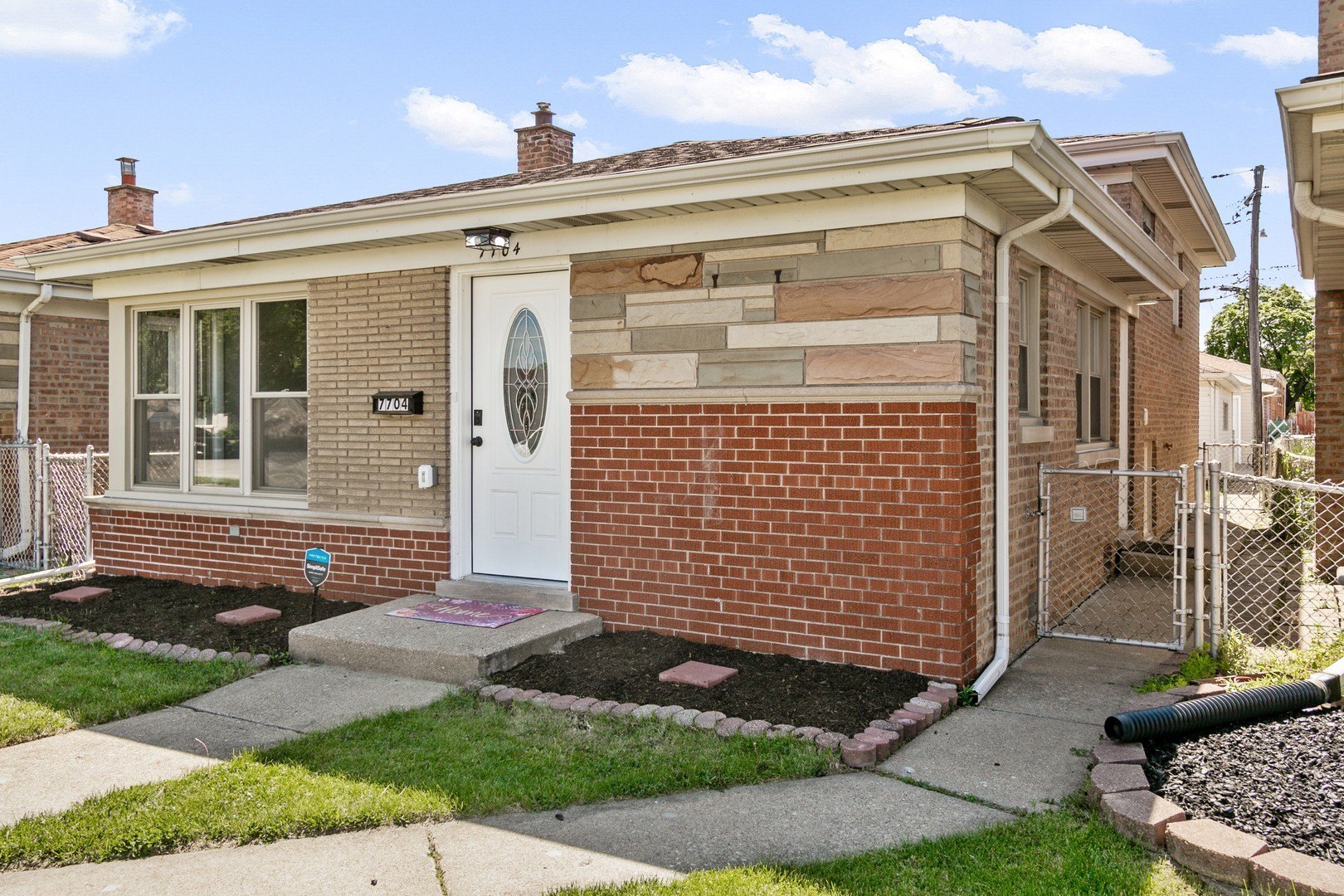 7704 McVicker Ave – photo 2