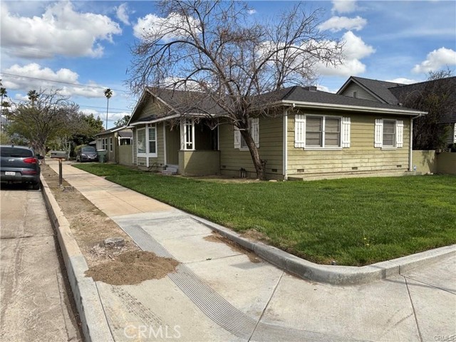 3297 N Pershing Ave unit 2 – photo 2