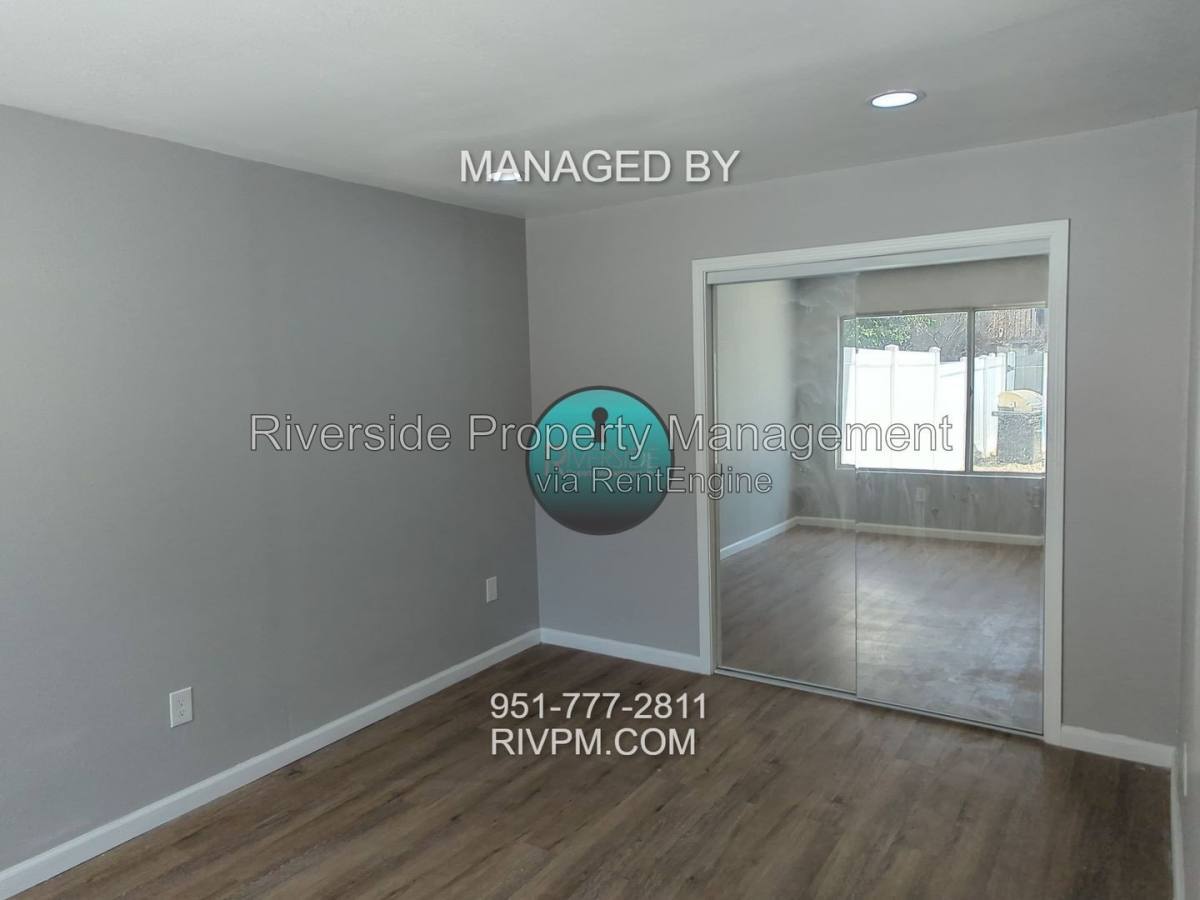 23119 Donahue Ct unit 2 – photo 5