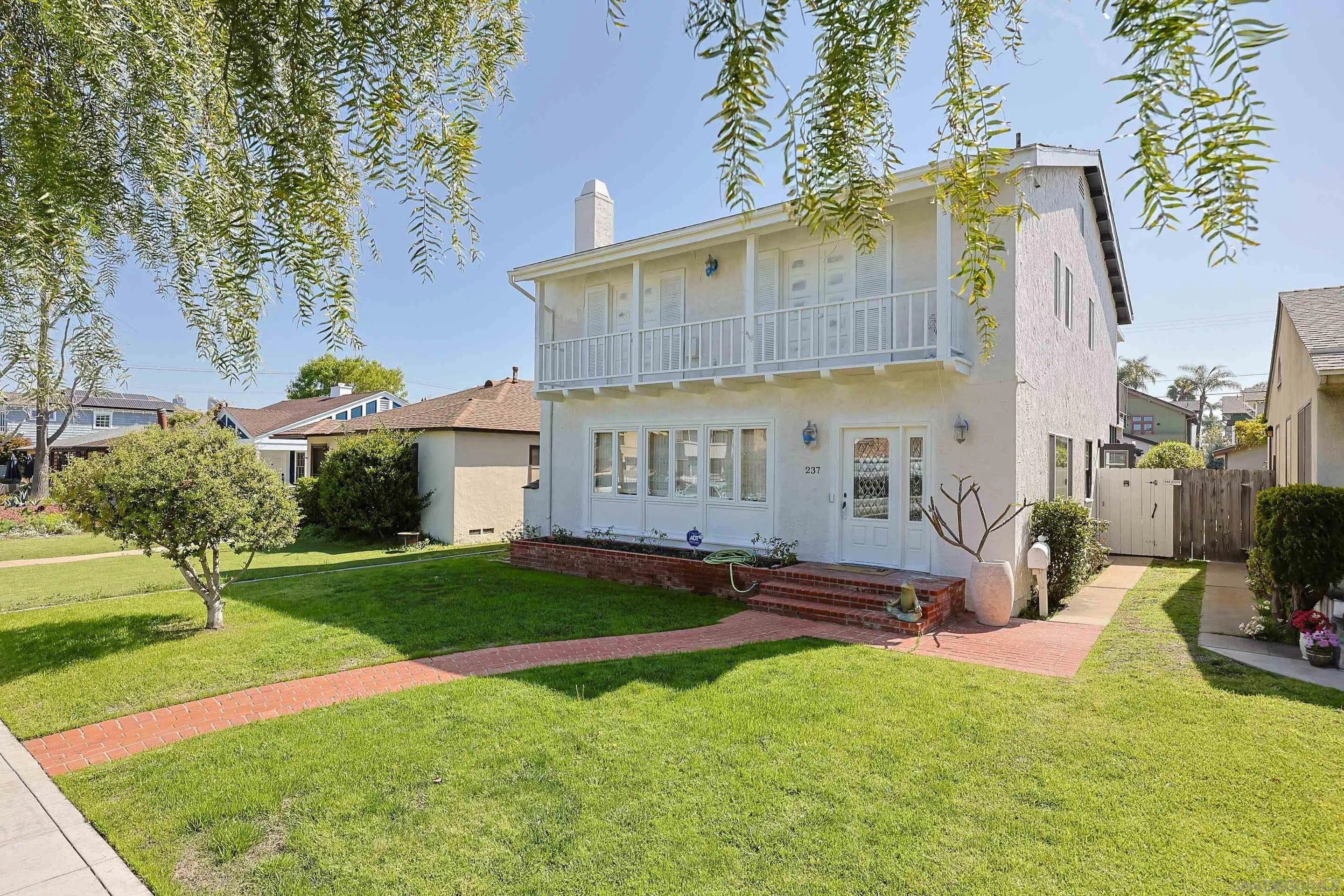 237 E Ave – photo 2