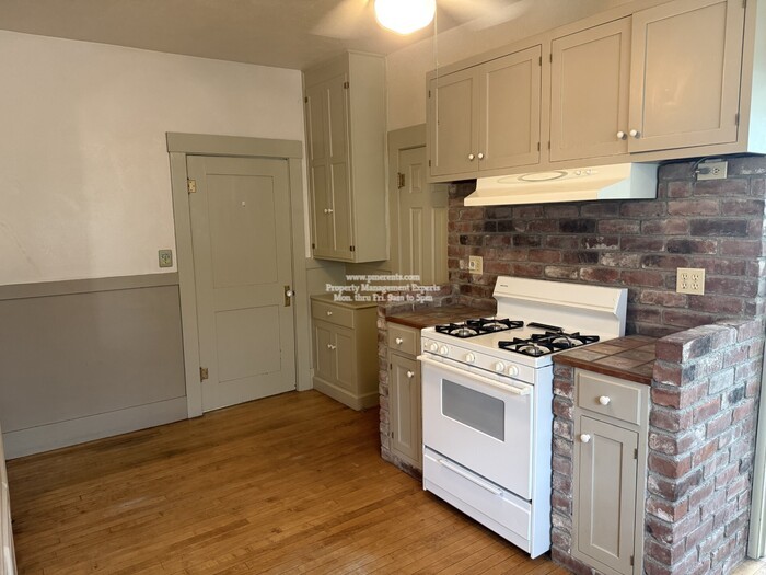 651 Bedford Rd – photo 3