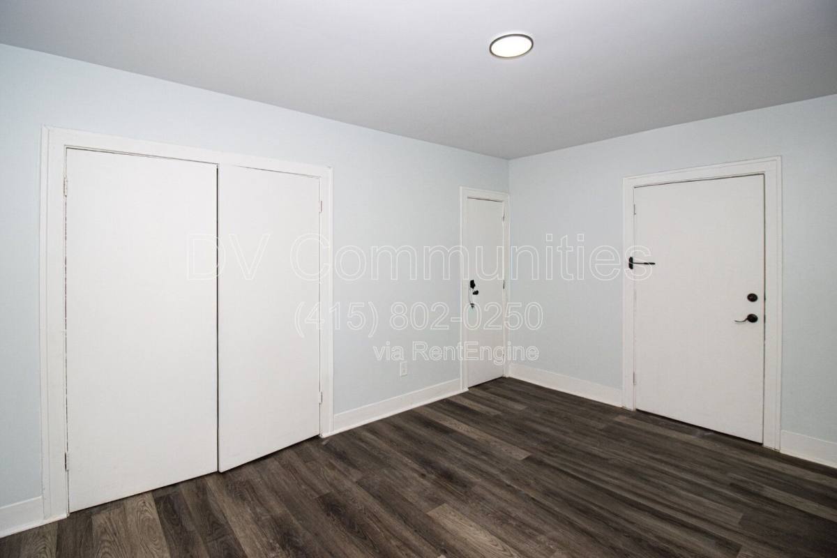 3300 E 149th St unit 10 – photo 2