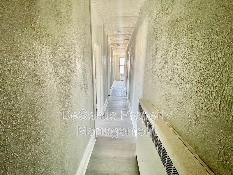 810 Amity St unit 2 – photo 4