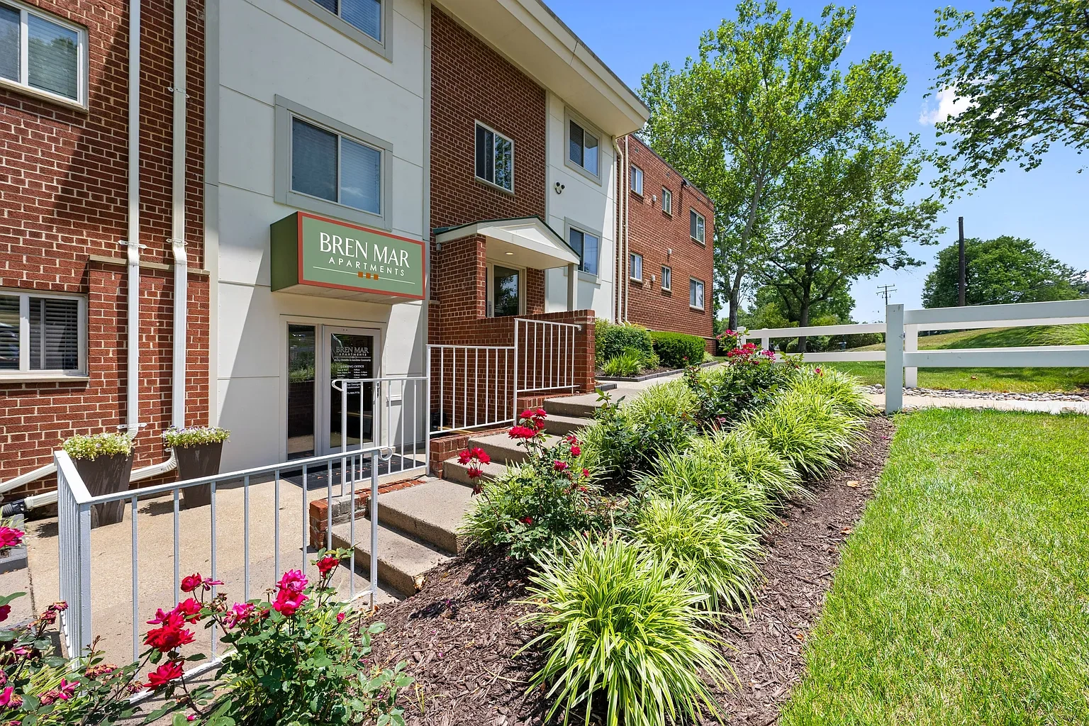 Bren Mar Apartments – photo 3