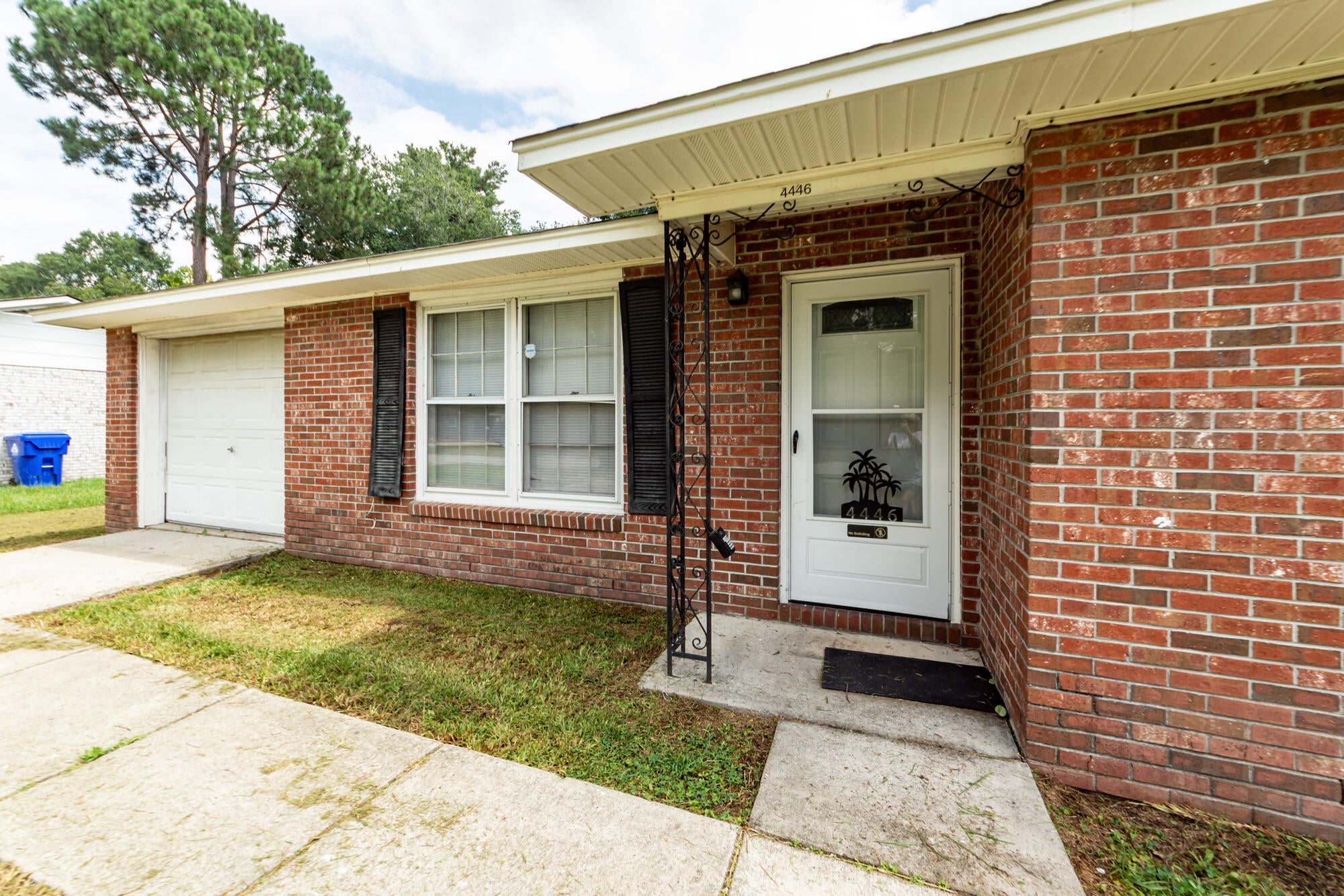 4446 Farmwood St – photo 2