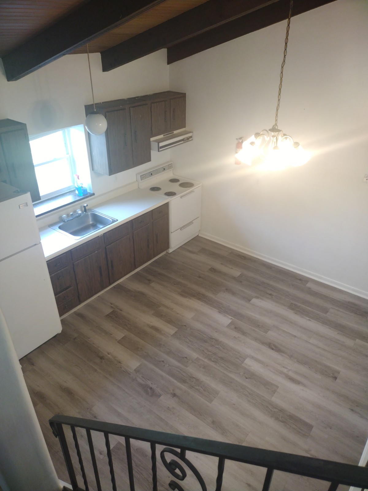 210 5th Ave unit 11 – photo 1