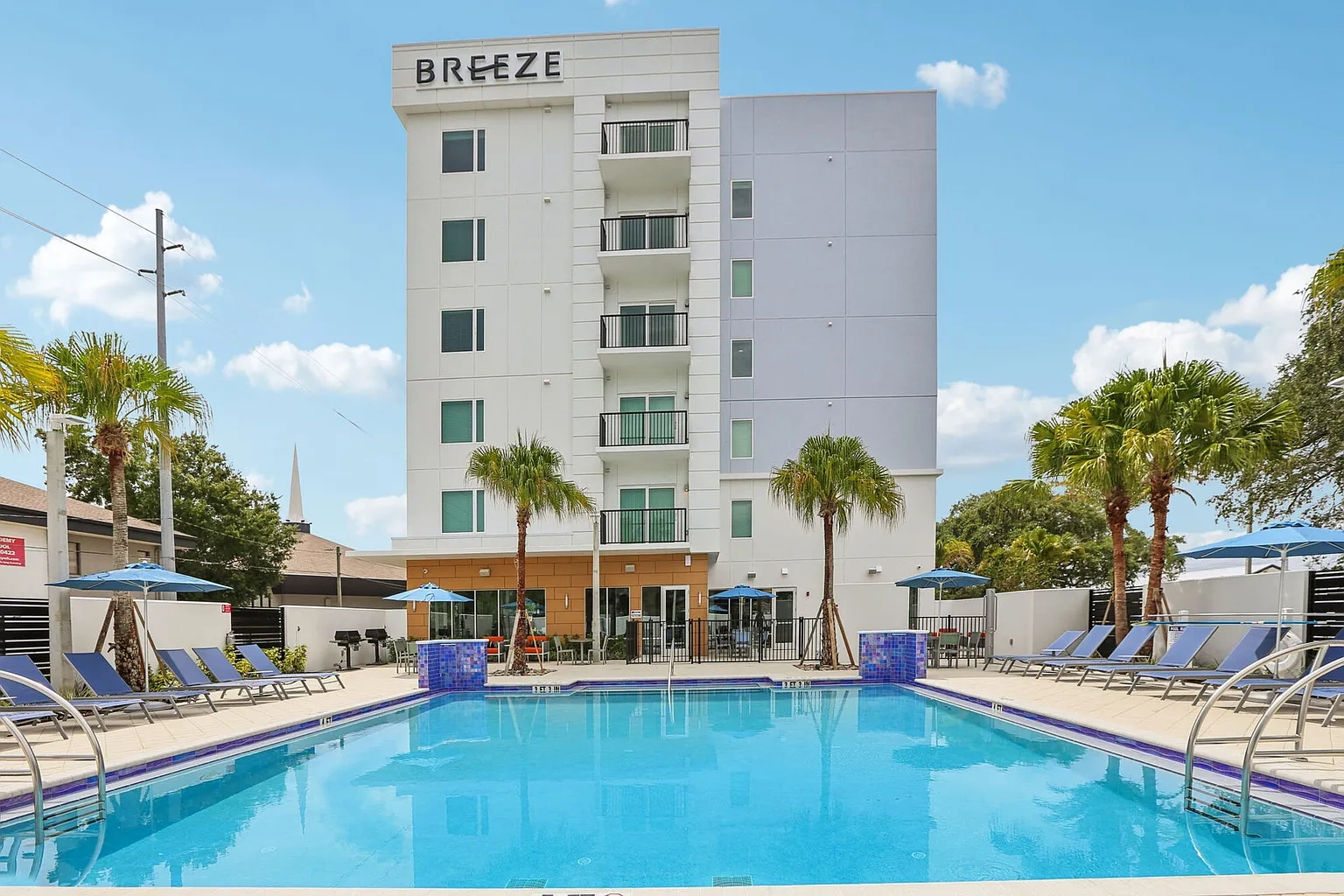 The Breeze – photo 2