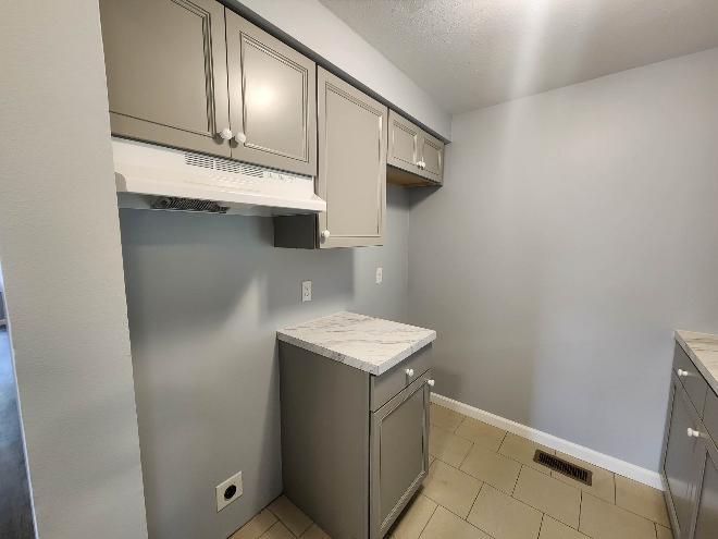 484 Lyle Dr – photo 4