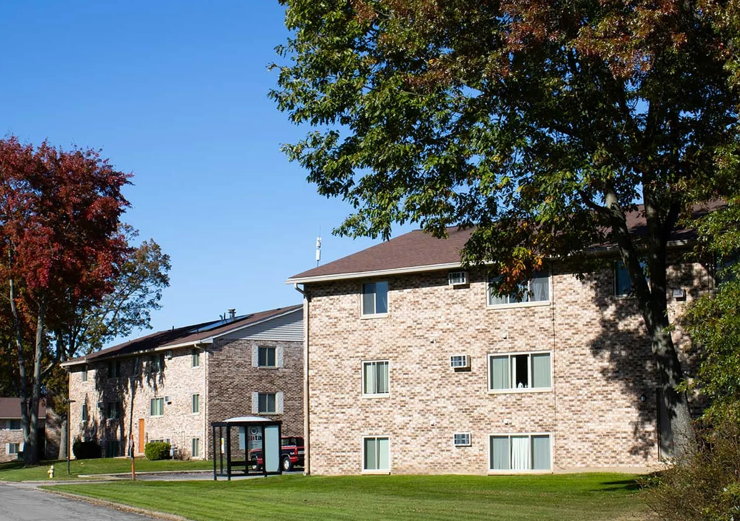 Oak Hill Apartments – photo 3