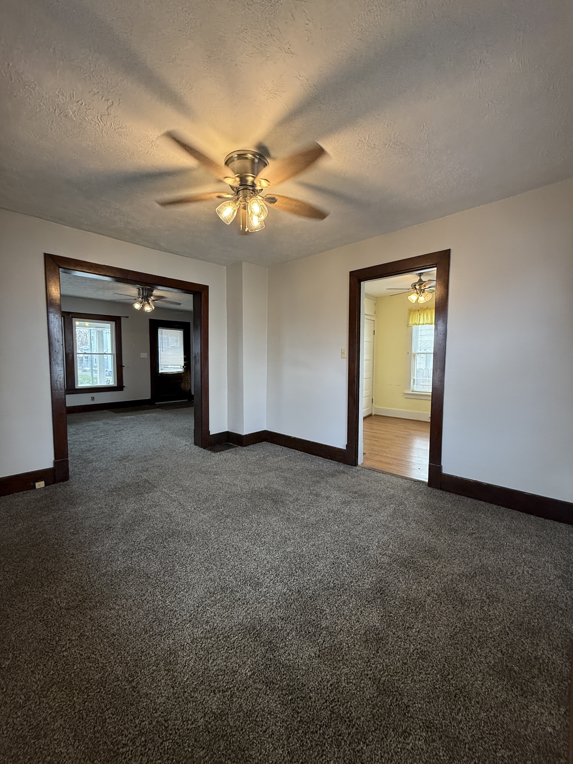 3221 Wayne Ave – photo 5