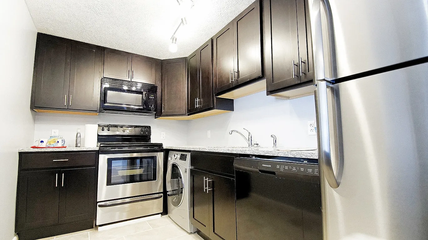 Olmsted Falls Village Apt - SPO Properties – photo 3