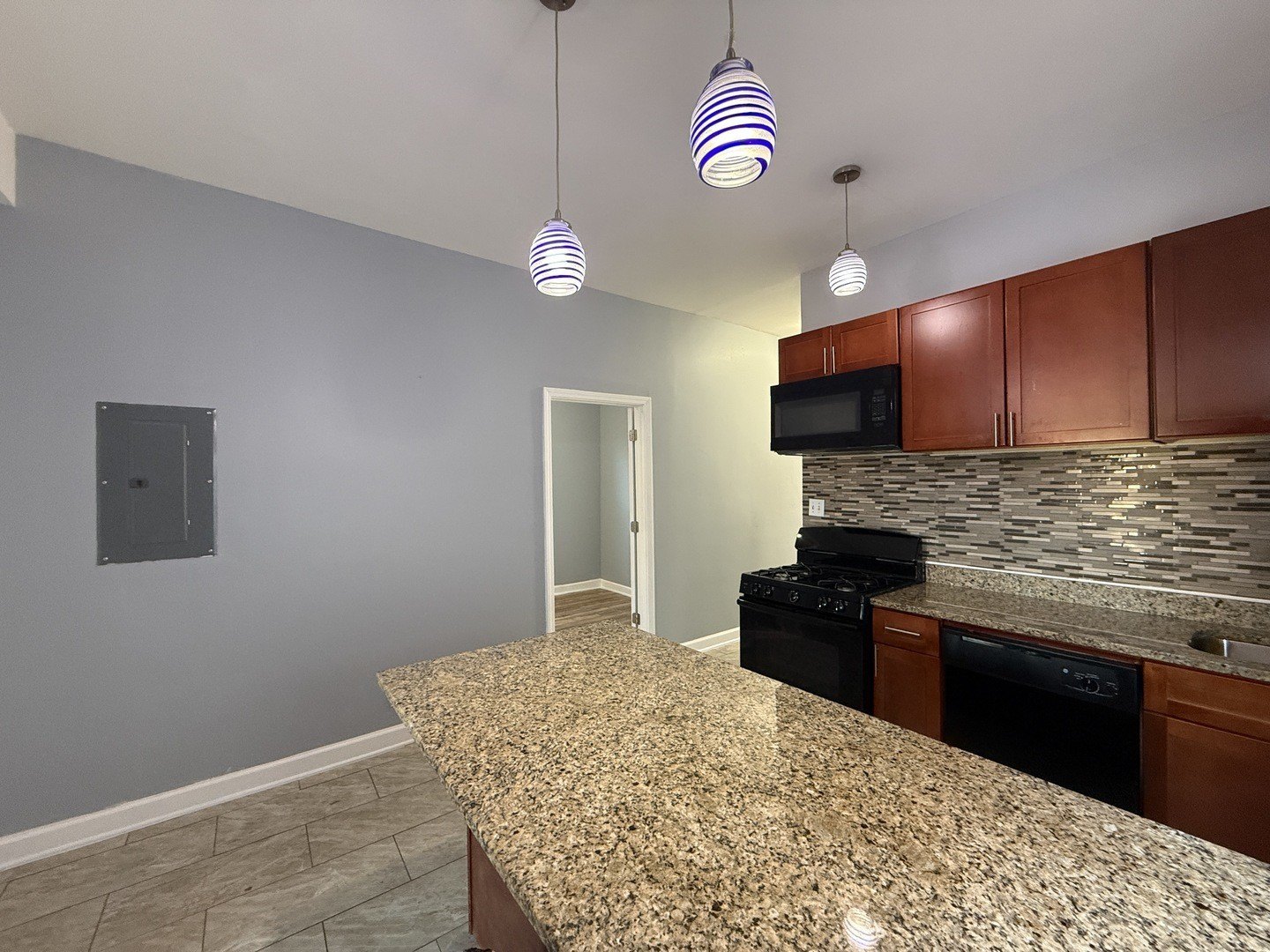 9738 S Ave L #2 – photo 2