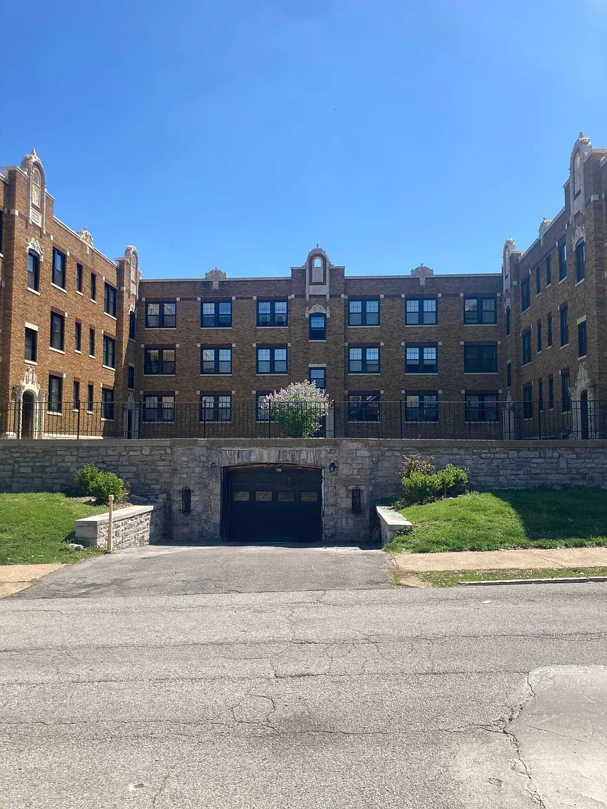 Forest Gardens Apartments – photo 1