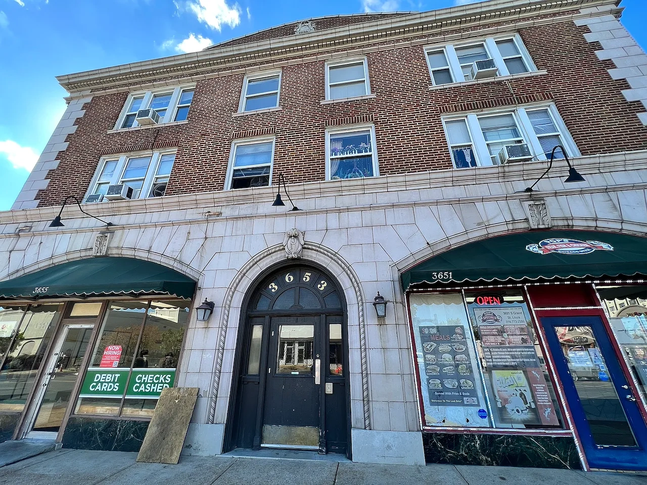 P Building – photo 2