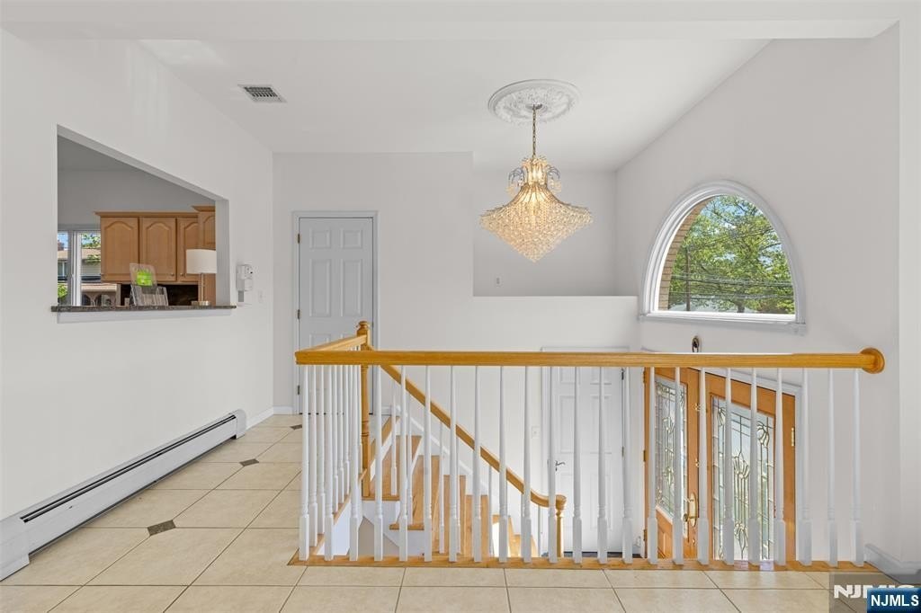 499 Morse Ave – photo 4
