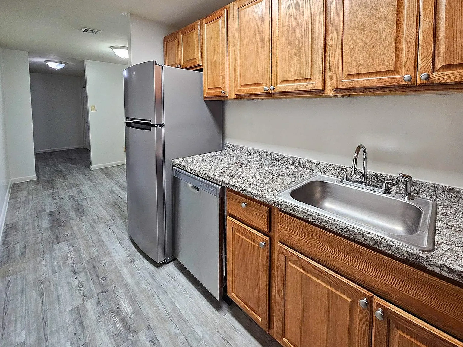 South View Apartments and Townhomes – photo 4